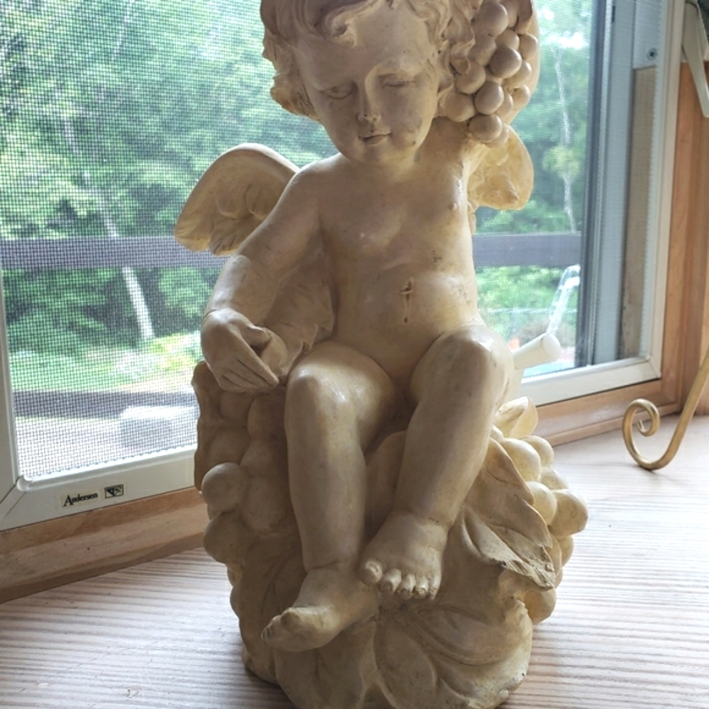 Cherub Angel Wings Statue sitting on Grapes & Leaves hidden door on bottom - Picture 3 of 13